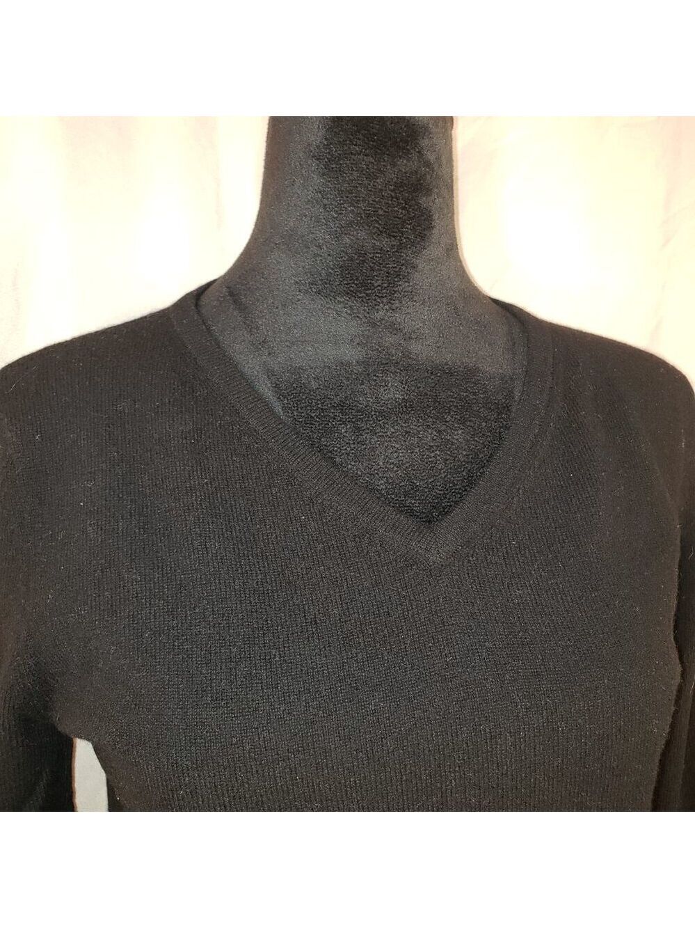 Jules Allen Black 100% Cashmere V neck Sweater M